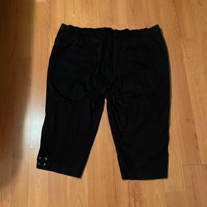 Avenue plus sized black cropped pants
